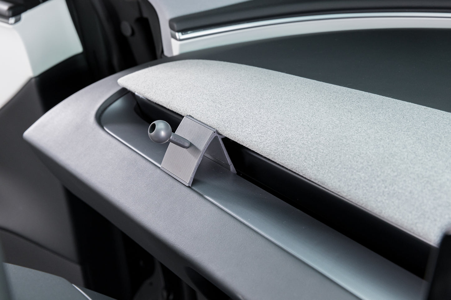 Model 3 2024+ Magsafe Movable Phone Holder