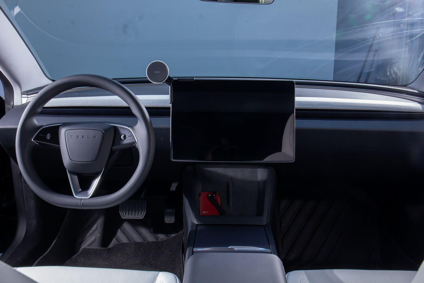 Touchscreen Mounted Megsafe Phone Holder