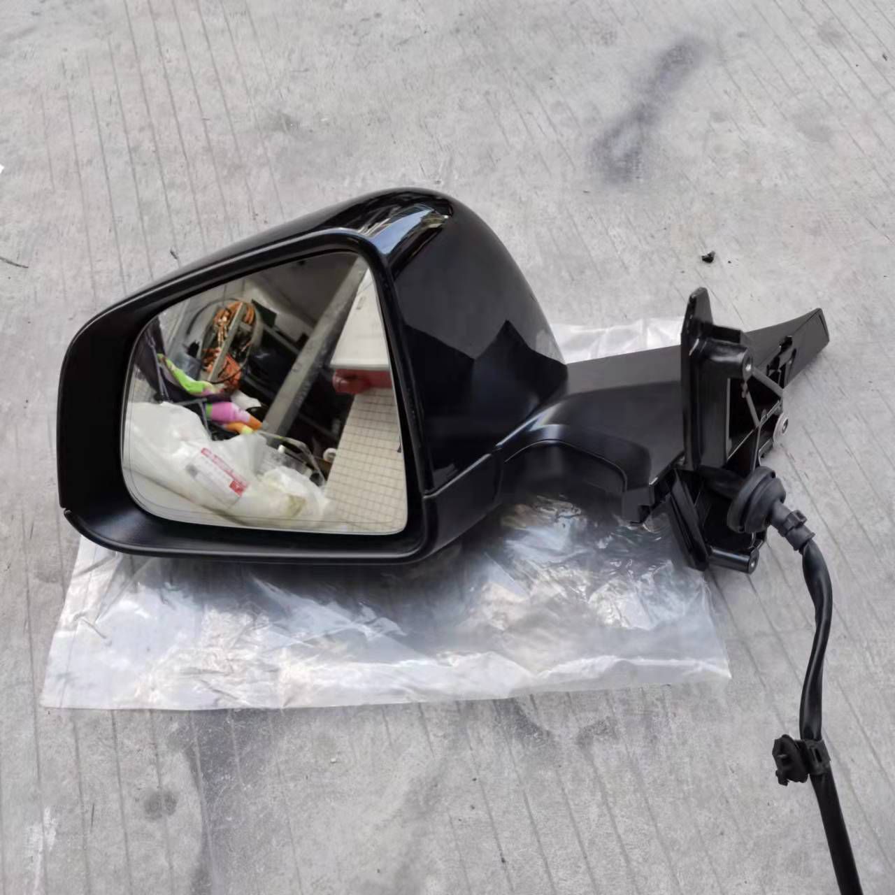 Fits to 2021 Tesla model Y rearview