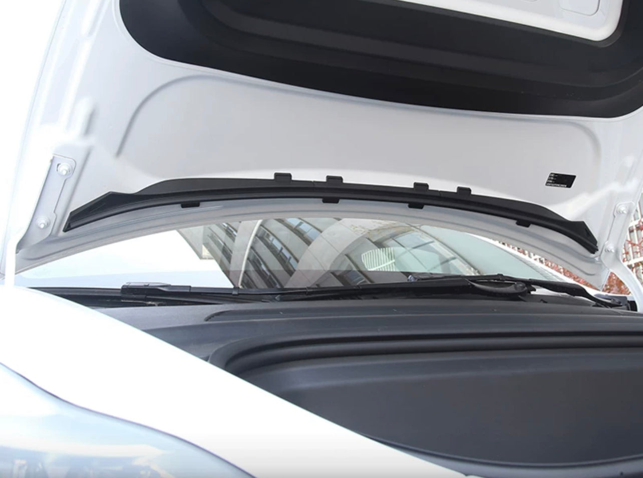 Tesla Model Y Only Sealing Strip Rubber