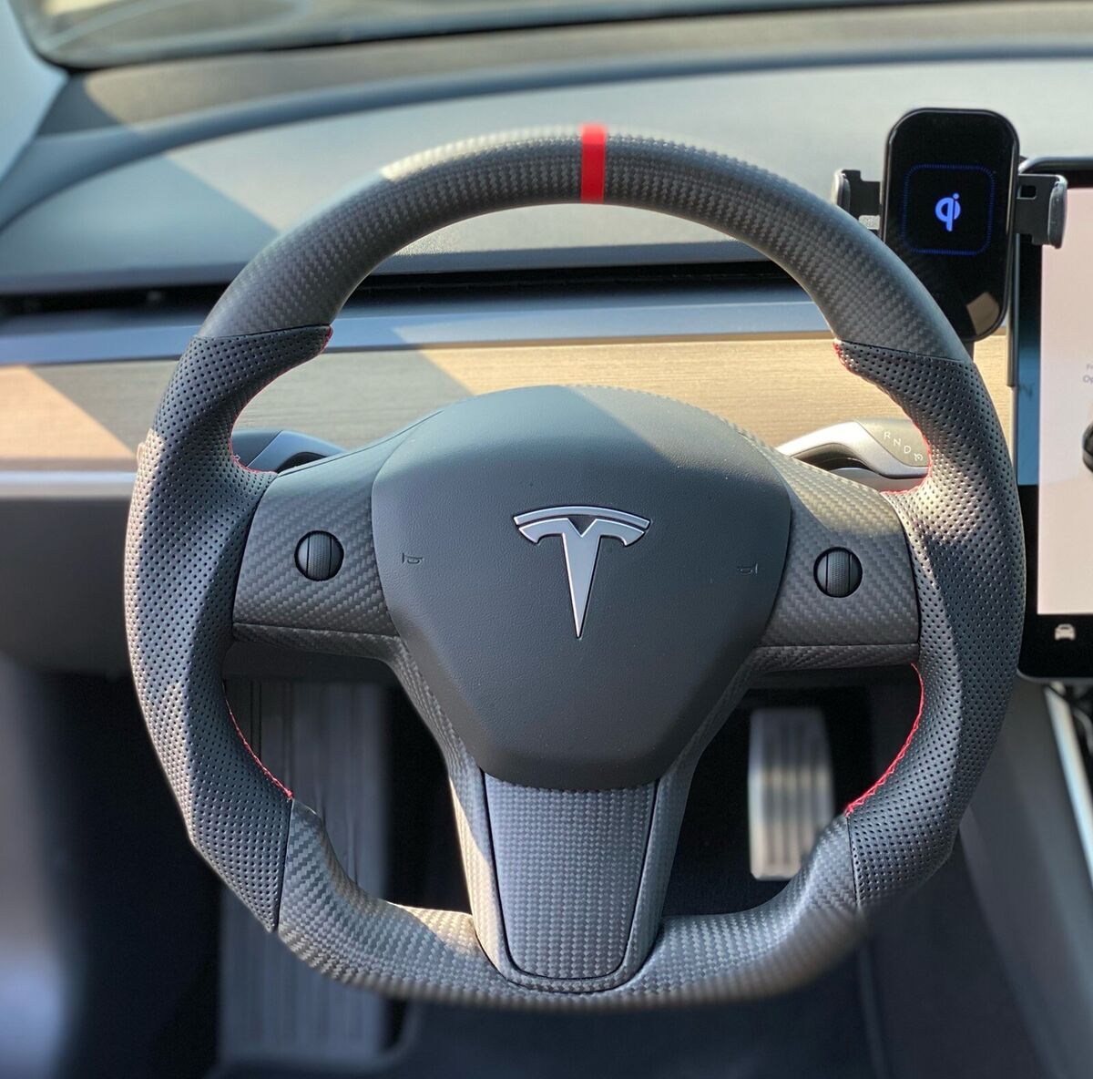 Model 3/Y Carbon Fiber Steering Wheel (Tailor Made)
